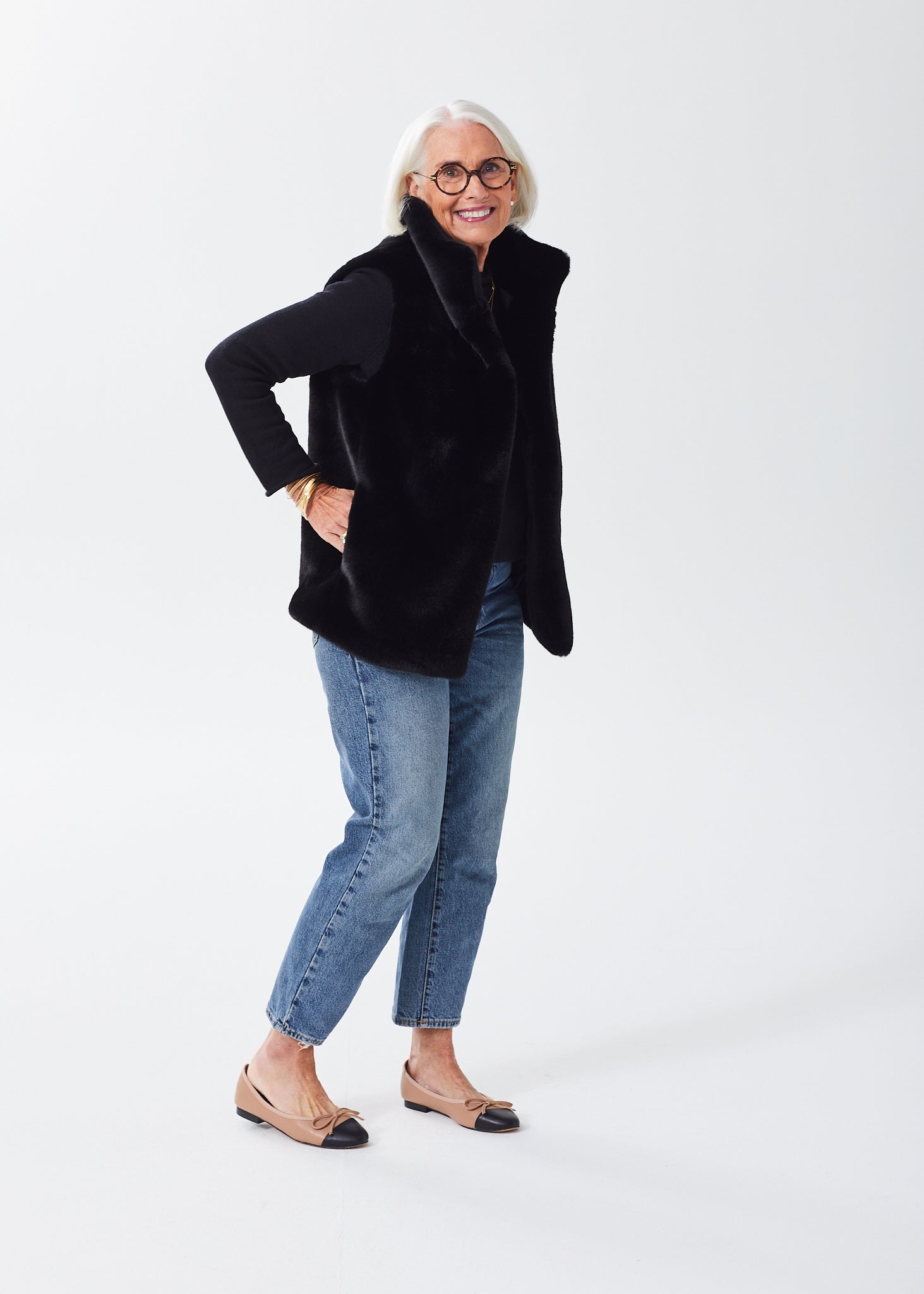 Ameri（アメリ）の「UND REVERSIBLE MOTTLED FUR VEST（ベスト